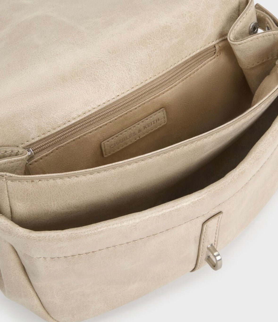 Chain-Strap Flap Crossbody Bag